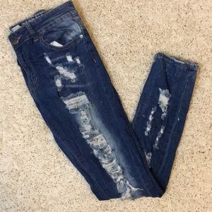 Ripped skinny jeans